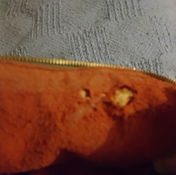 Authentic Louis Vuitton Berkeley Re-Poshing - Picture 2 of 7